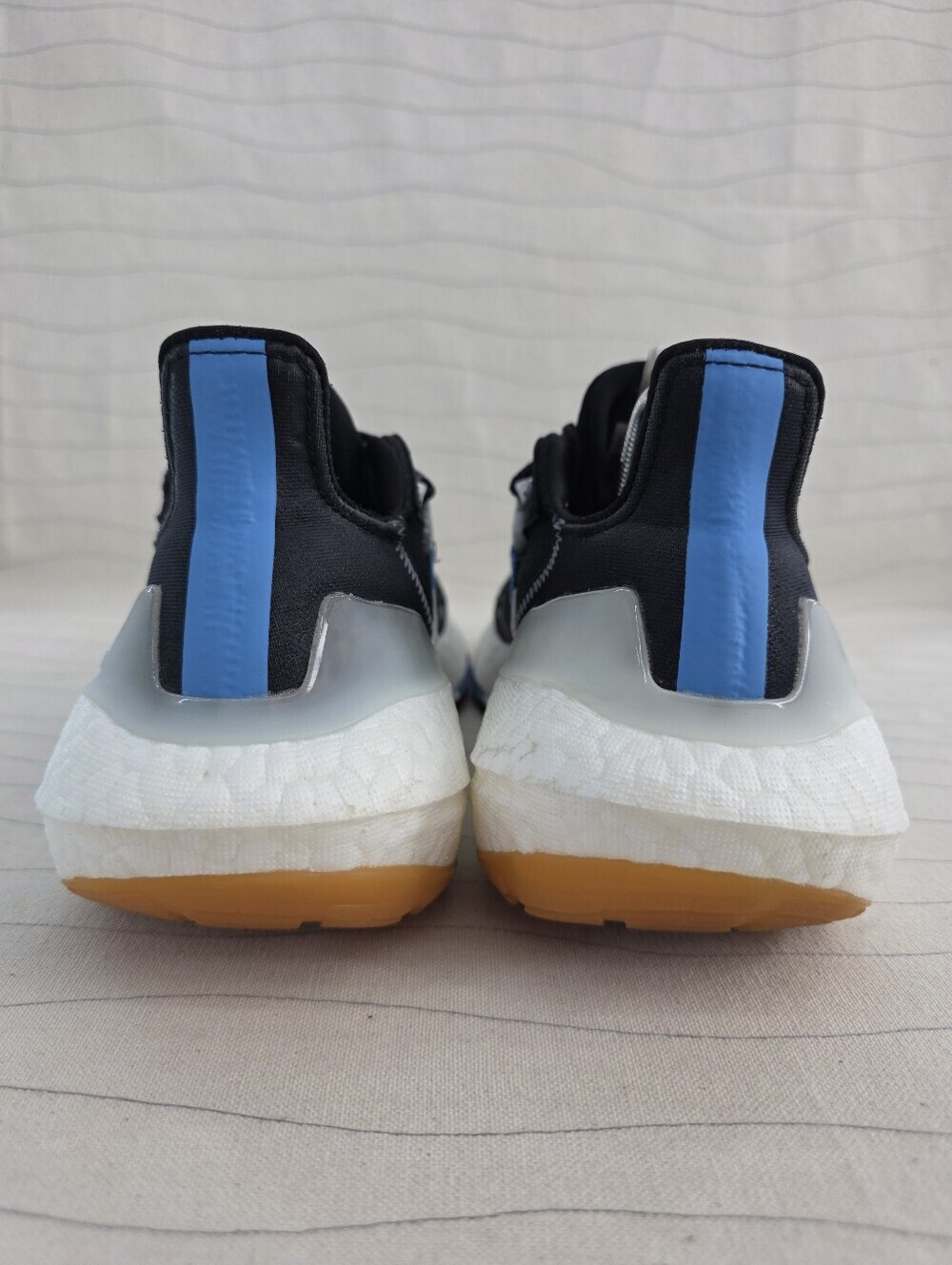 Adidas Womens Ultraboost 22 Parley Black Blue White Running Shoes HQ6533 Sz 7.5 - Picture 5 of 11